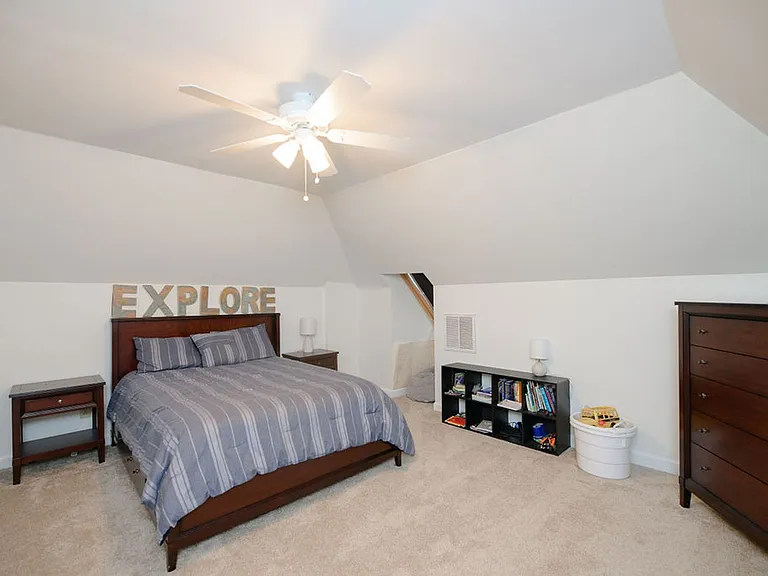 183 Herman Melville Ave — Photo 22