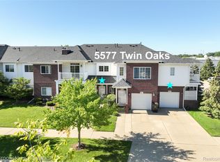 5577 Twin Oaks Dr, Sterling Heights, MI 48314