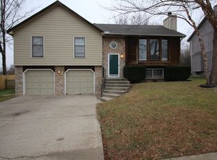 11616 Oakmont St, Overland Park, KS 66210