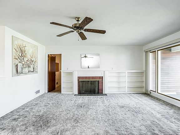 3rd image of 402 SE 2nd St