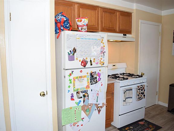 3rd image of 29931 Taylor St
