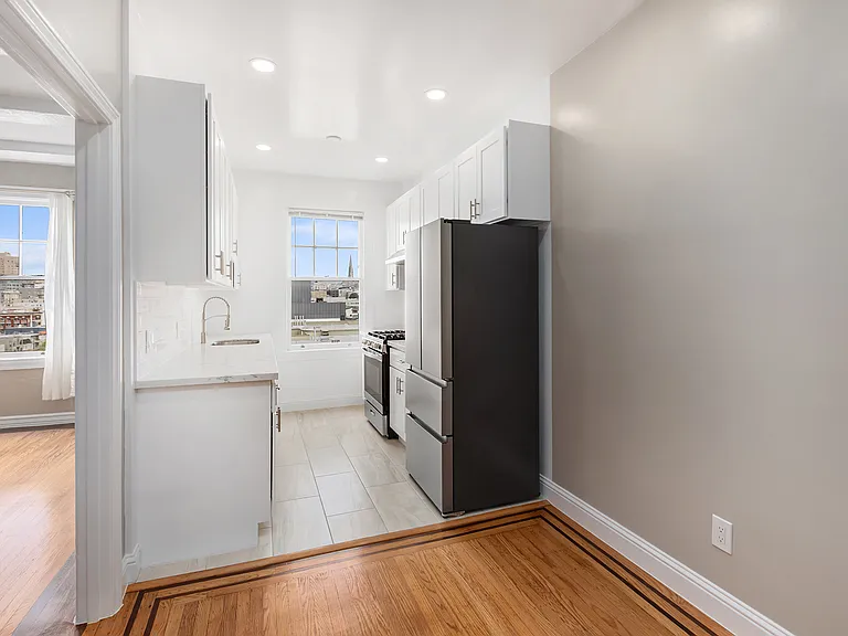 1700 Broadway Street — Photo 26