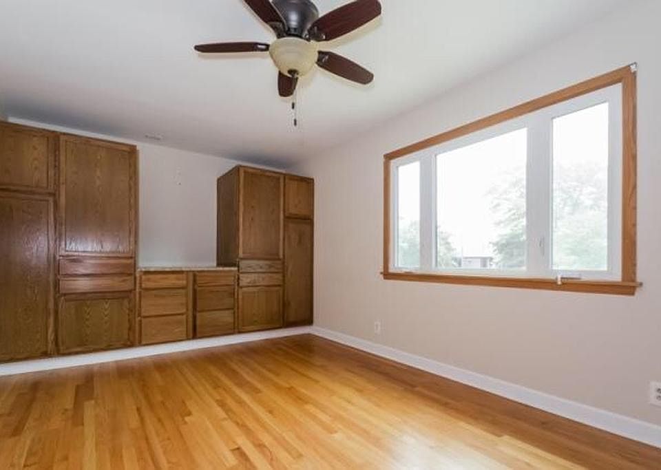 1st image of 1508 W Edgerton Ave #2