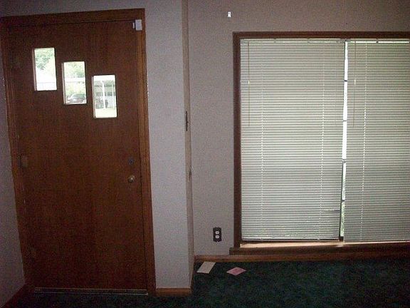 2nd image of 3829 Charles Ave