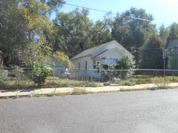 4th image of 1804 S Arago St