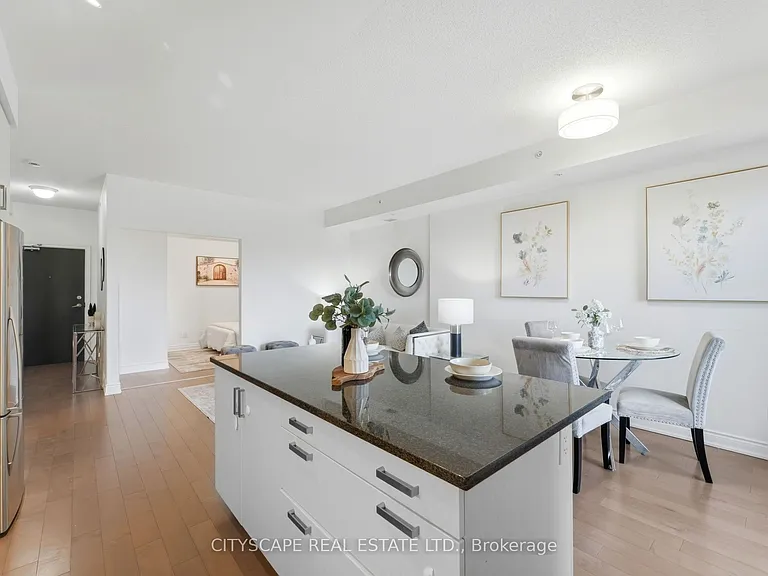 3170 Erin Mills Pkwy #429 — Photo 9