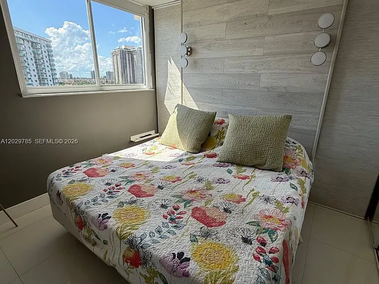 19370 Collins Ave #912 — Photo 3