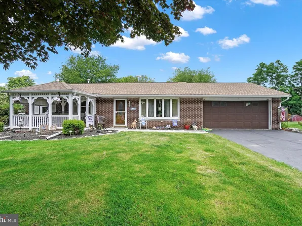 5 Virginia Ave, Shrewsbury, PA 17361