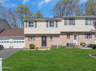 11 Patricia Court, Howell, NJ 07731