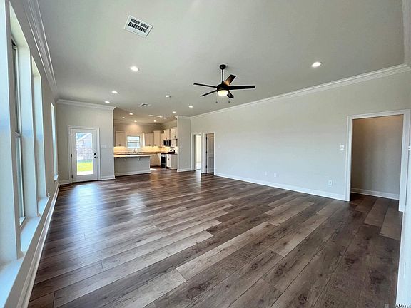 3rd image of 8838 Lyndanne Dr
