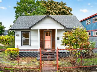 5916 SE 85th Ave, Portland, OR 97266