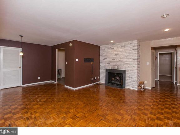 3rd image of 4000 Gypsy Ln Unit 207