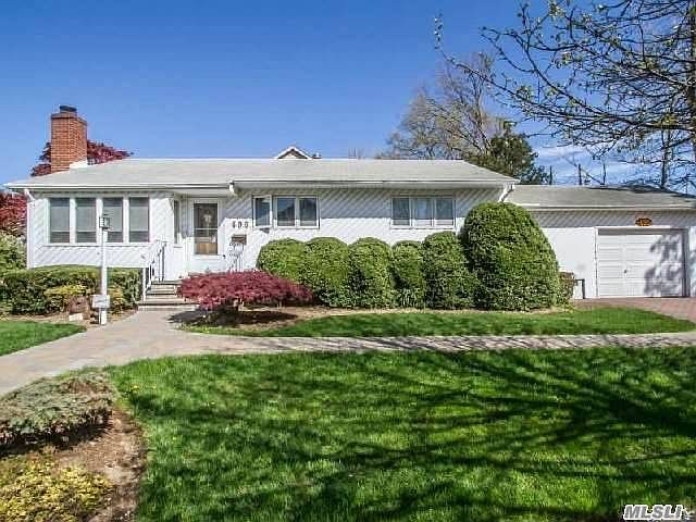 1st image of 695 Hewlett St