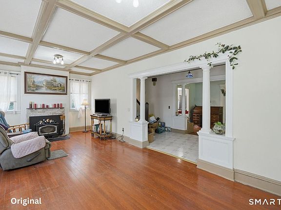 4th image of 29 Woodland Avenue
