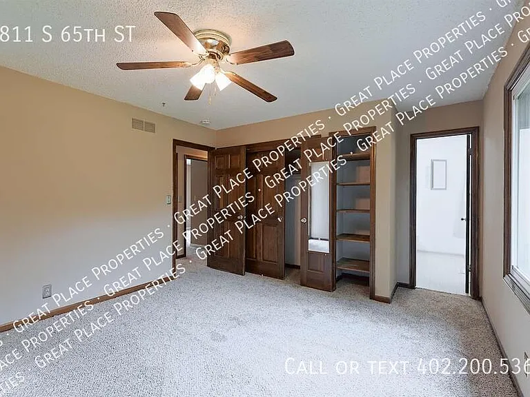 4811 S 65th St — Photo 33