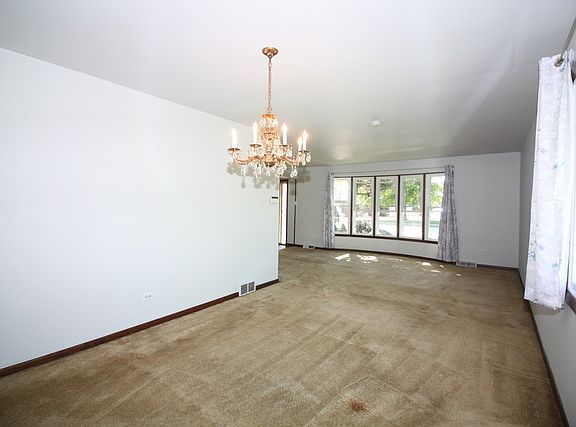 4th image of 604 Thornwood Dr