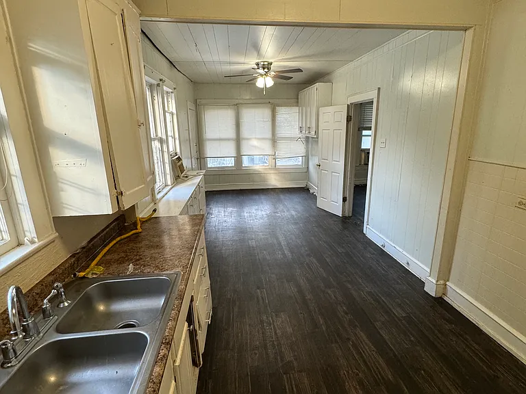 2915 Homan Ave #2915 HOMAN AVE — Photo 12