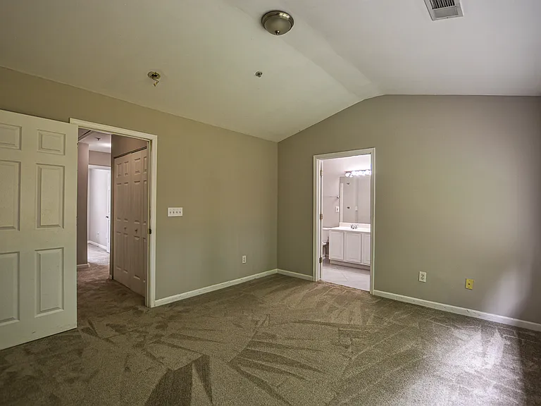 2716 Ashleigh Ln — Photo 19