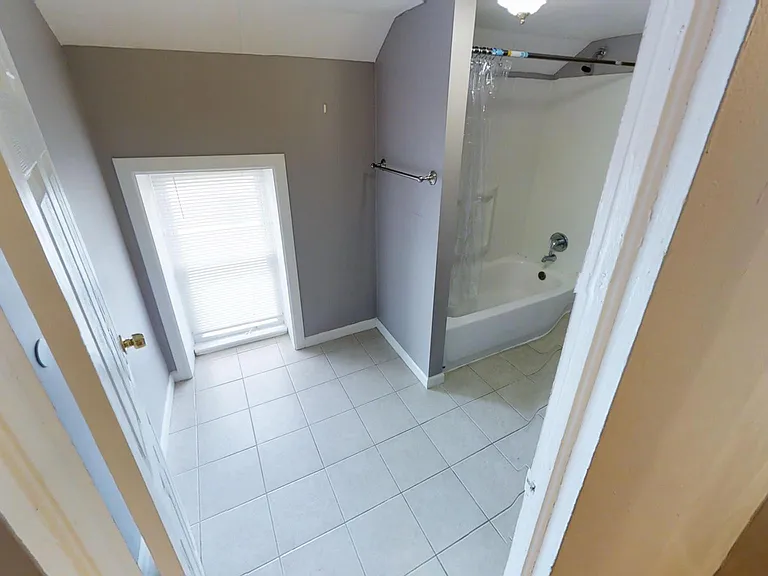 1111 E Colvin St #2 — Photo 10