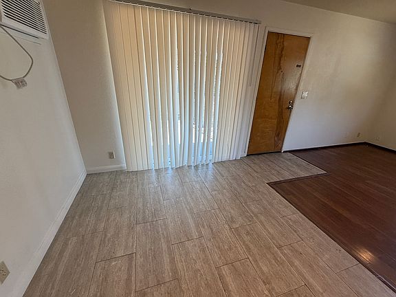 eat in dining area