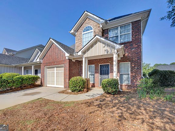 2nd image of 110 Colony Park Ln