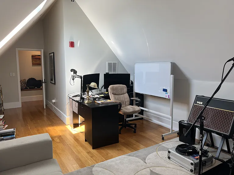 204 Spencer Ave #10 — Photo 19