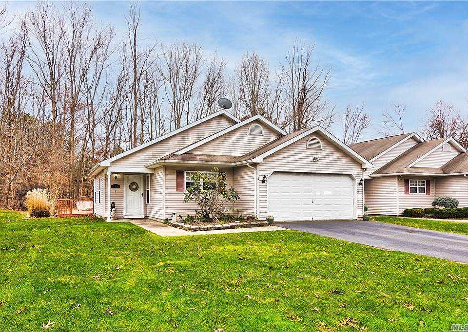 1st image of 9 Greenbriar Ct