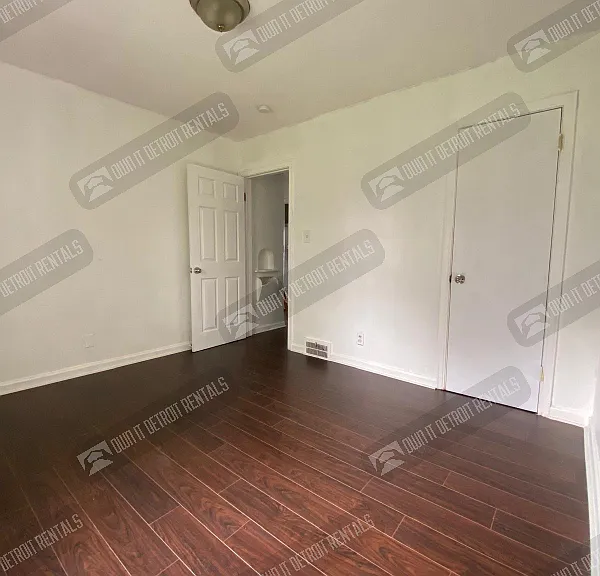 11220 Lakepointe St — Photo 6