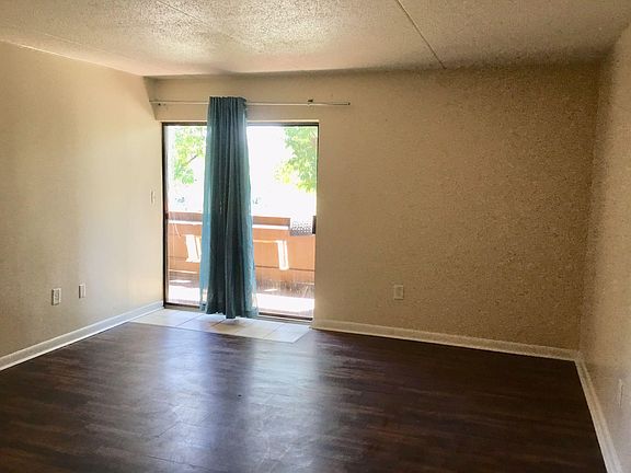 5th image of 915 S Seminole Dr APT 4