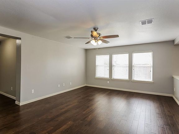 3rd image of 1048 Shadywood Dr