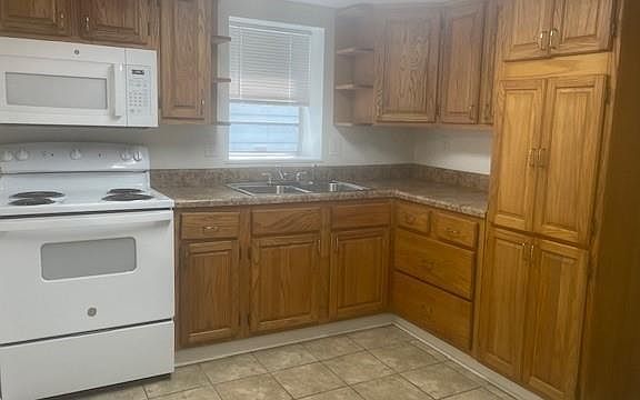3rd image of 640 N Saint Patrick St APT C