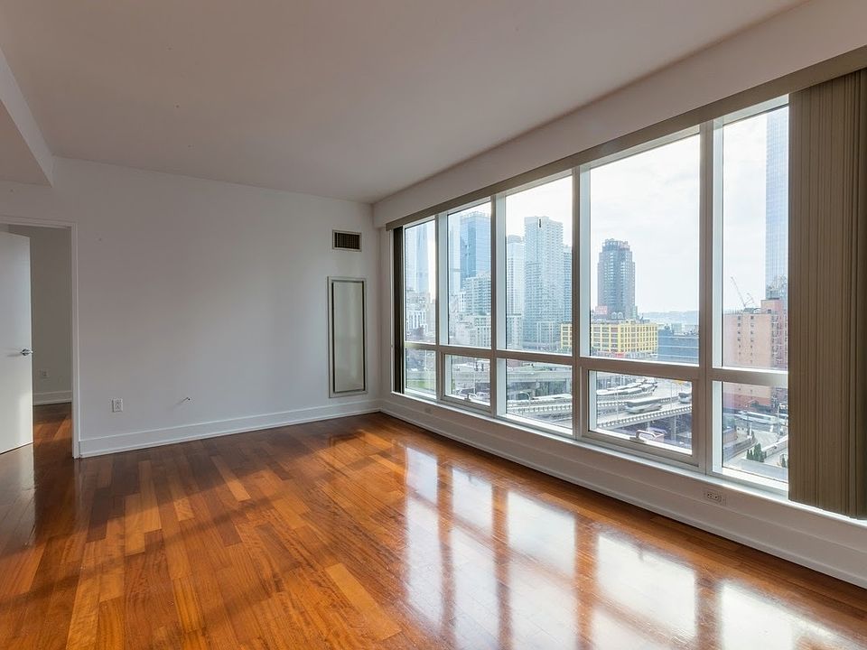 1st image of 350 W 42nd St APT 7M