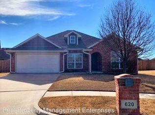 620 Sally Ct, Moore, OK 73160