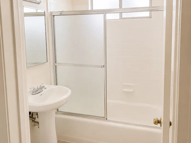 1020 Carob Way — Photo 10