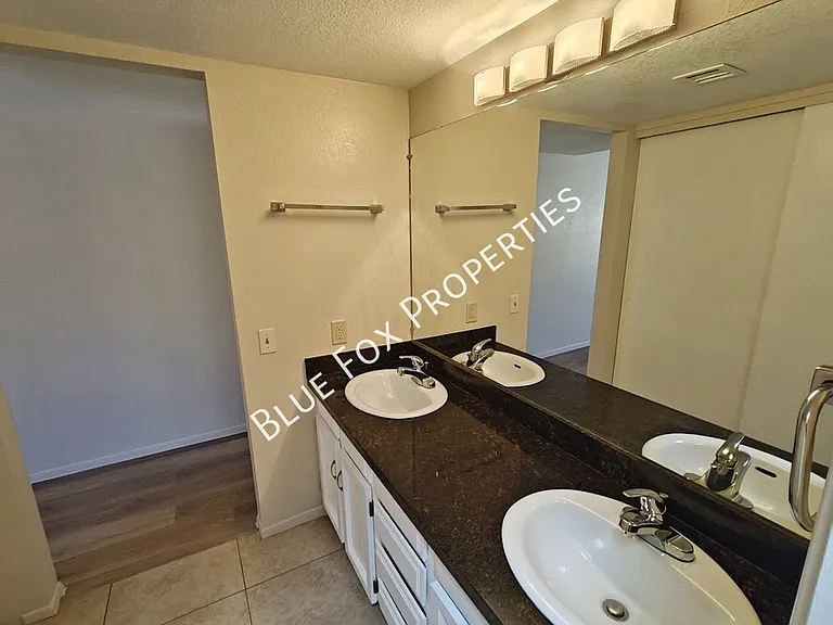 8305 N Midnight Way — Photo 21