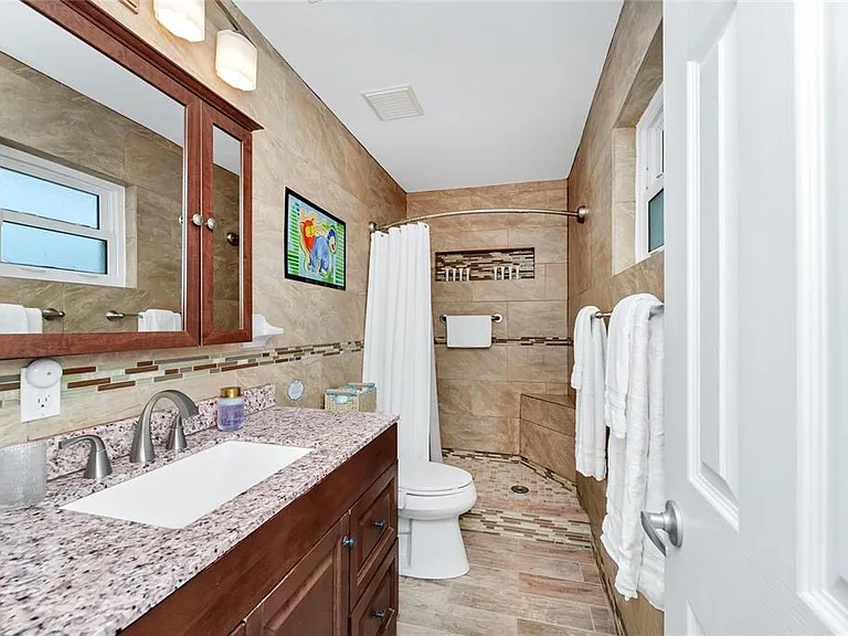 363 Harbor Dr — Photo 33