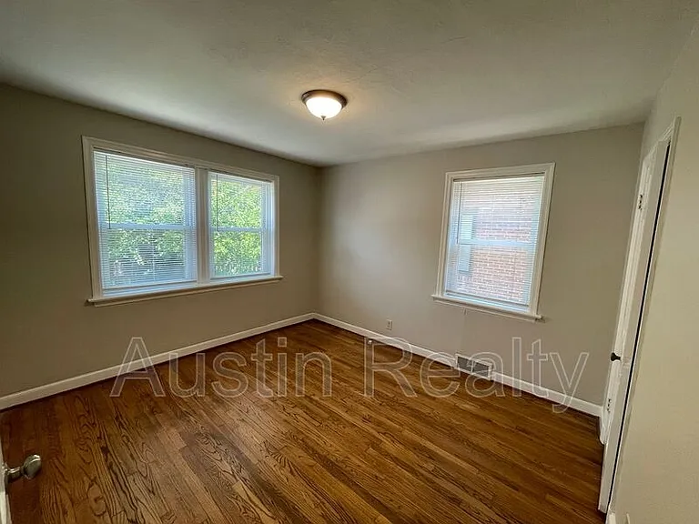 7215 Amherst Ave — Photo 6