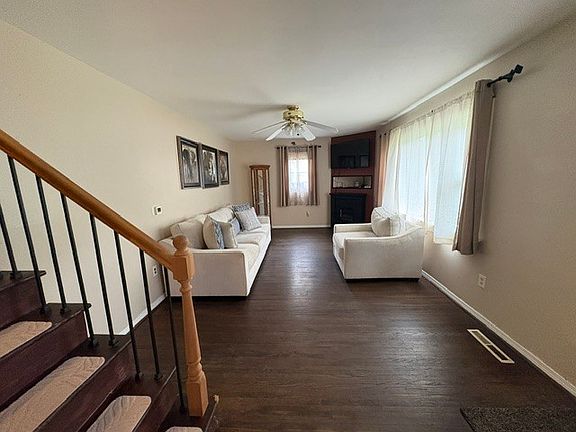3rd image of 22 Sias Ln