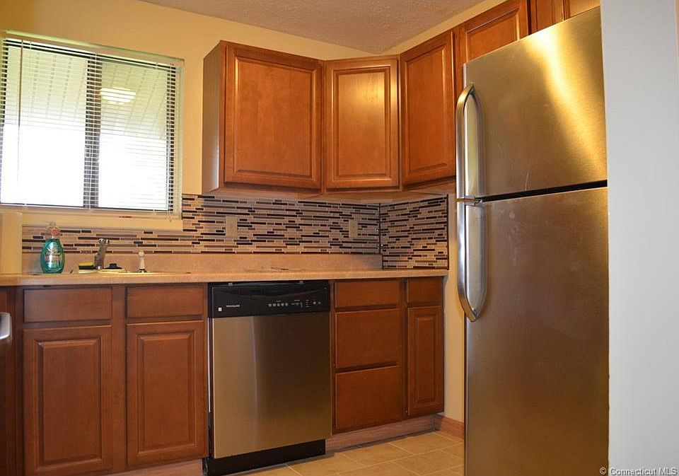 Nicely maintained kitchen with stainless steel appliances and plenty of cabinet space