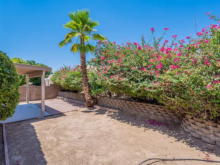 4504 W Sun Quest St — Photo 42