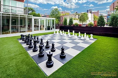 Rented by aptsandlofts.com