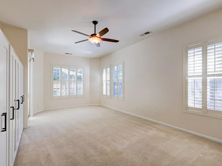 2418 Warner Ave — Photo 12