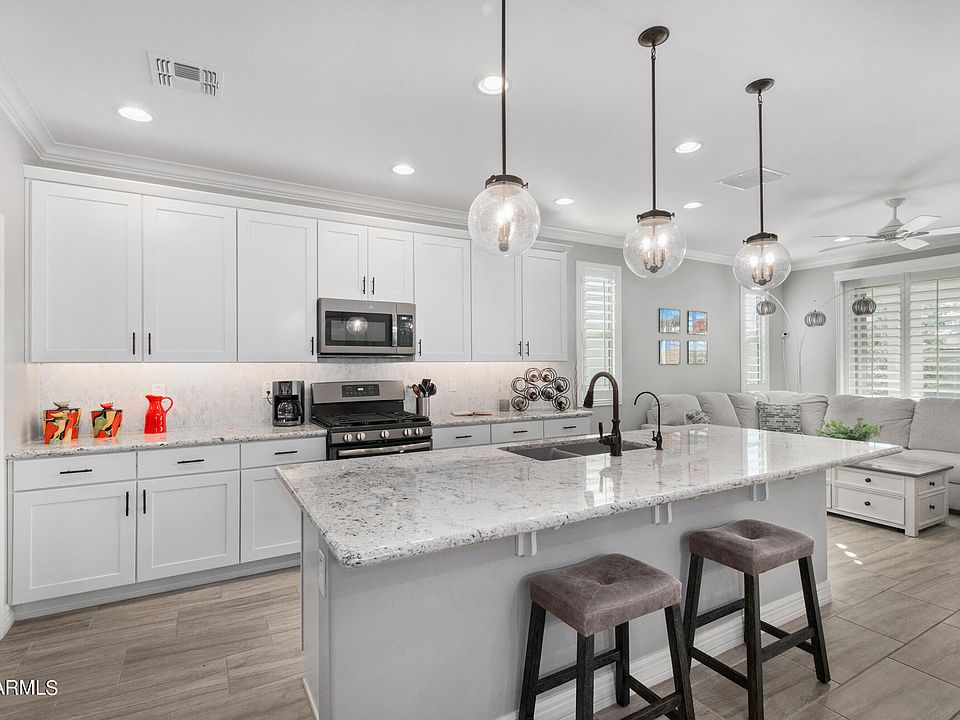 1st image of 17765 W FAIRVIEW Street