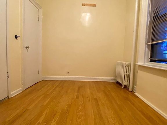 4th image of 35-48 Steinway St #2A