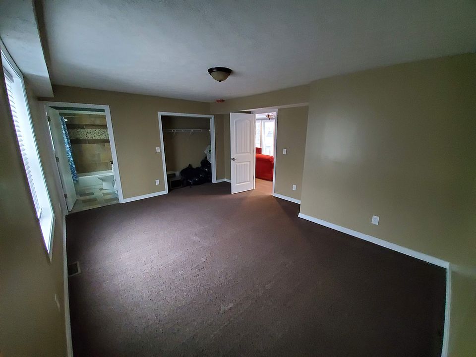 1st image of 337 W 32nd St #5