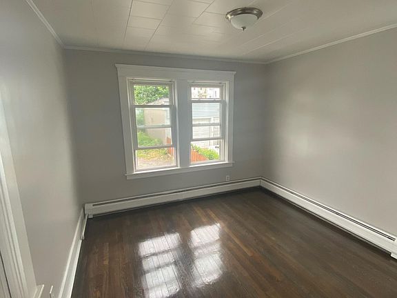 4th image of 270 Tinkham St #1