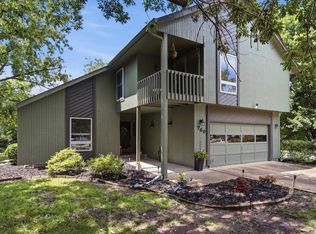 760 SW Prairie Ct, Topeka, KS 66606