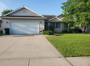 132 Lake Lida Ln, Rochelle, IL 61068