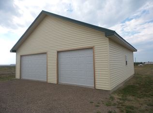 320 Oak St, Sweet Grass, MT 59484