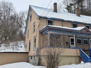 115 Tremont St #B, Saint Johnsbury, VT 05819